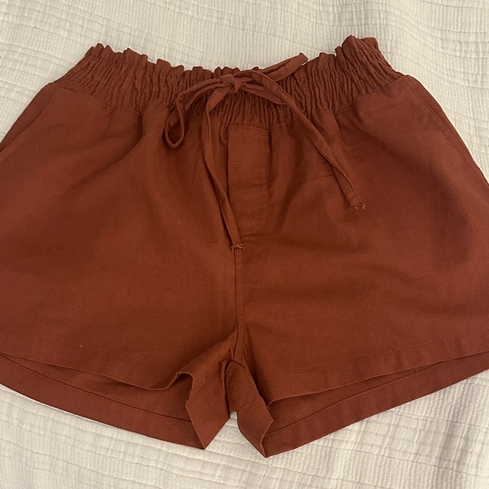 Women's brown linen shorts